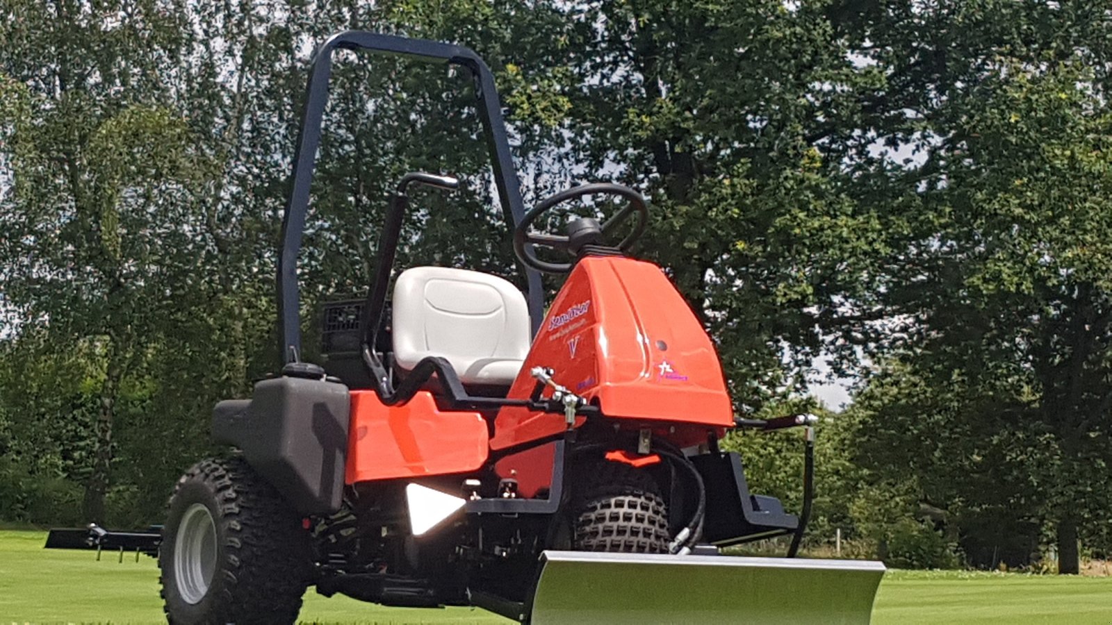 Sonstige Golftechnik a típus Smithco Sand Star 3-WD Diesel Neu, Neumaschine ekkor: Olpe (Kép 2)