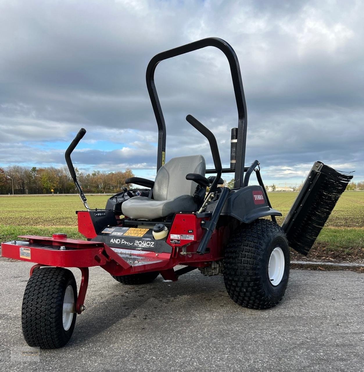 Sonstige Golftechnik Türe ait Toro SandPro 2040, Gebrauchtmaschine içinde Kirchheim b. München (resim 4)