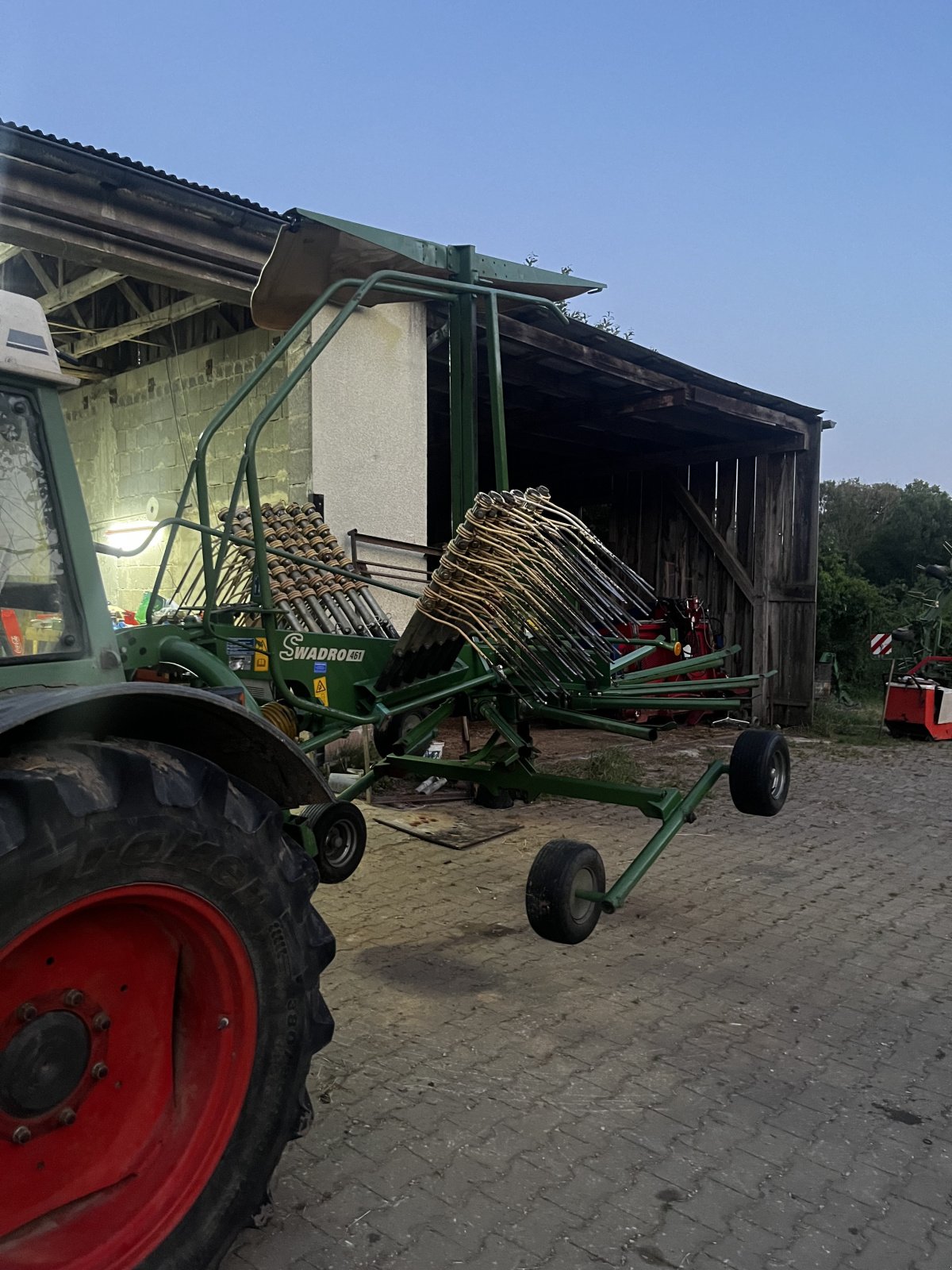 Sonstige Grünlandtechnik & Futtererntetechnik des Typs Krone Swadro 461, Gebrauchtmaschine in Kirchensittenbach (Bild 2)