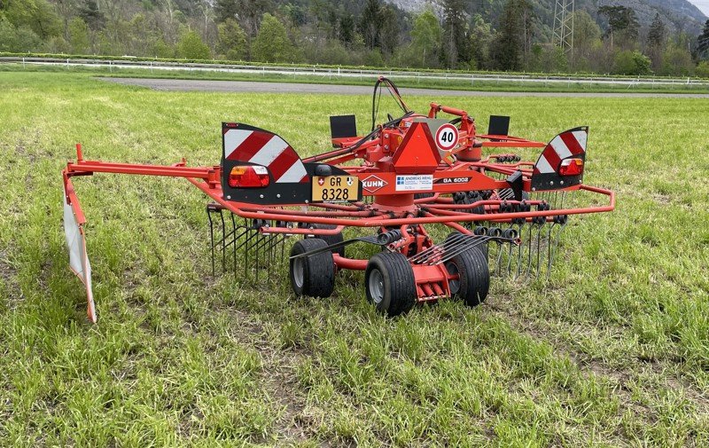 Sonstige Grünlandtechnik & Futtererntetechnik del tipo Kuhn GA 6002 Giroschwader, Gebrauchtmaschine en Chur (Imagen 7)