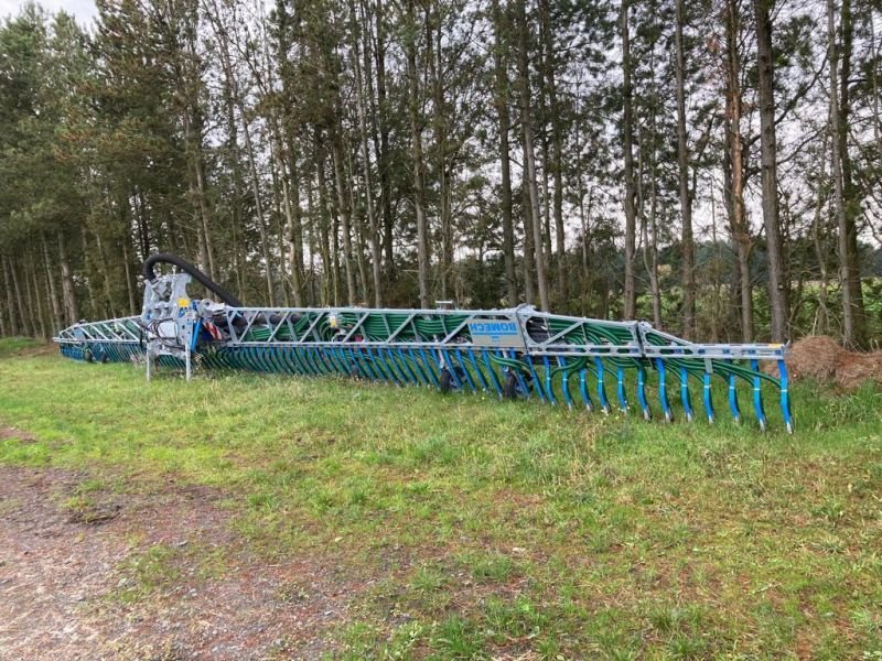 Sonstige Gülletechnik & Dungtechnik del tipo Bomech SCHLEPPSCHUHVERTEILER BOMECH, Neumaschine In Strahwalde (Immagine 1)