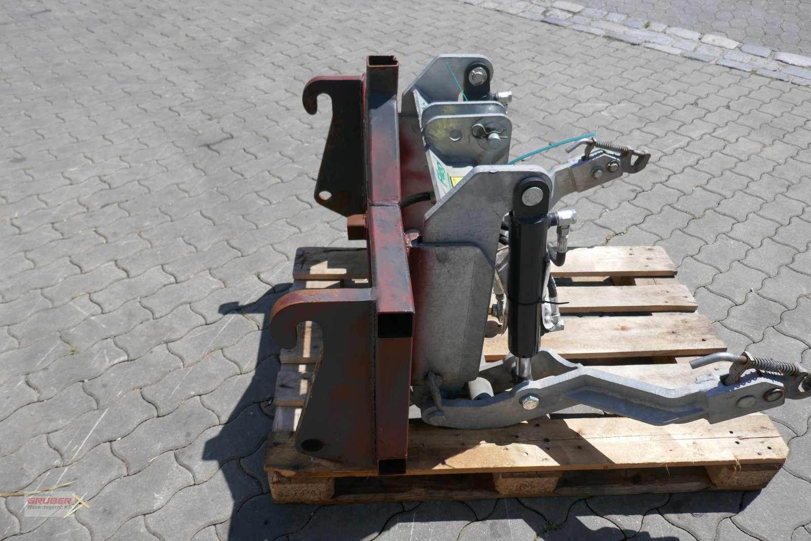 Sonstige Hoftechnik типа Fliegl Fronthydraulikadapter - CAT-Lader auf KAT II, Gebrauchtmaschine в Dorfen (Фотография 4)