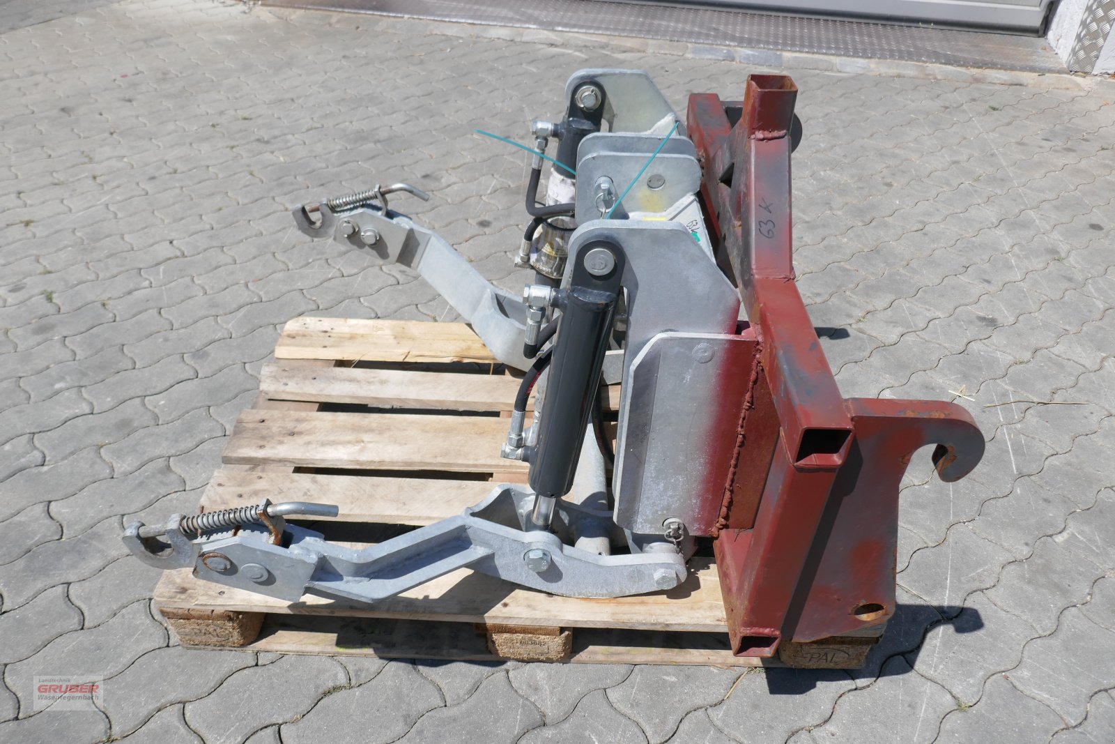 Sonstige Hoftechnik del tipo Fliegl Fronthydraulikadapter - CAT-Lader auf KAT II, Gebrauchtmaschine en Dorfen (Imagen 6)