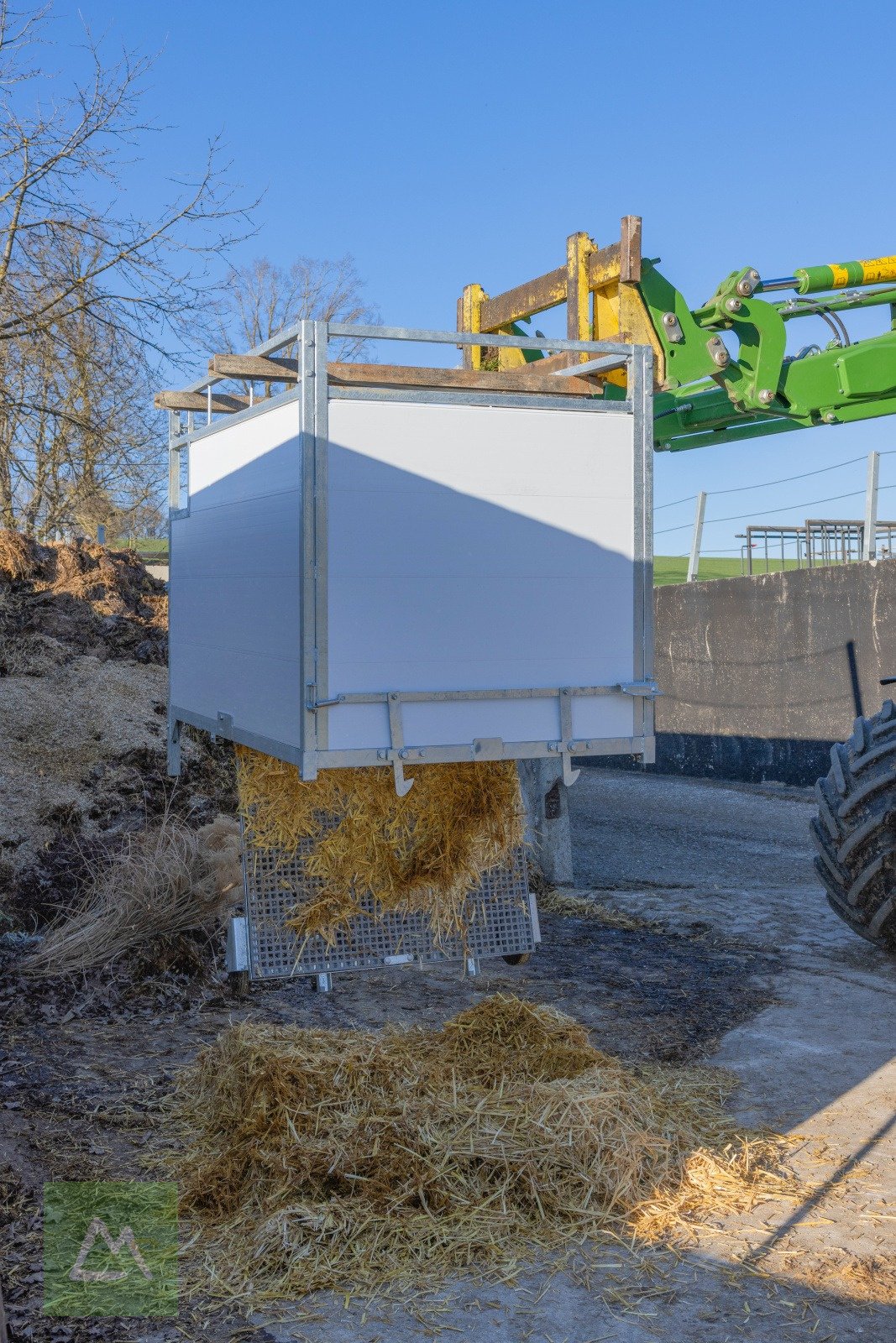 Sonstige Hoftechnik du type Kerbl Kerbl Kälberbox Premium mit schwenkbarem Boden (kostenlose Lieferung), Neumaschine en Weiz (Photo 5)