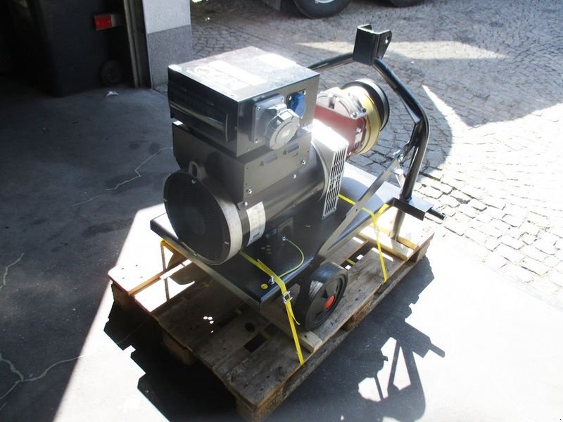 Sonstige Hoftechnik del tipo Sonstige Hartner ZG IP23, 30 kVA Zapfwellengenerator, Neumaschine In St. Marienkirchen (Immagine 7)