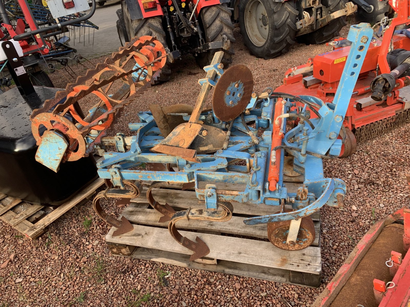 Sonstige Obsttechnik & Weinbautechnik van het type Röll Grubber, Gebrauchtmaschine in Bad Sobernheim (Foto 1)