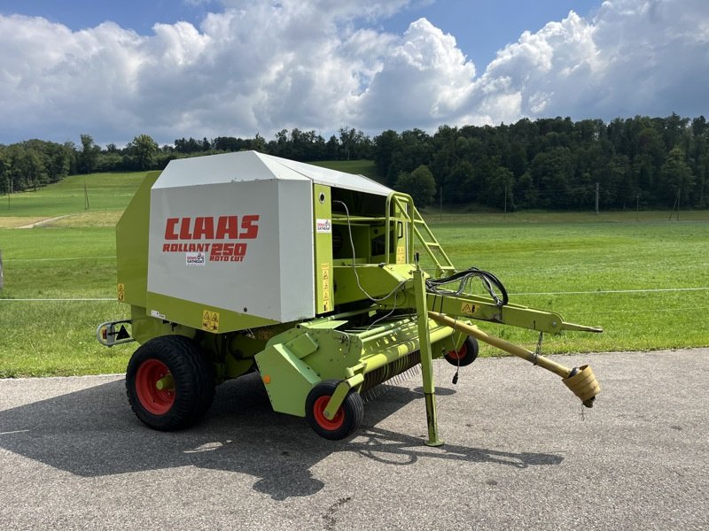 Sonstige Pressen del tipo CLAAS Rolland 250, Gebrauchtmaschine en Courtedoux