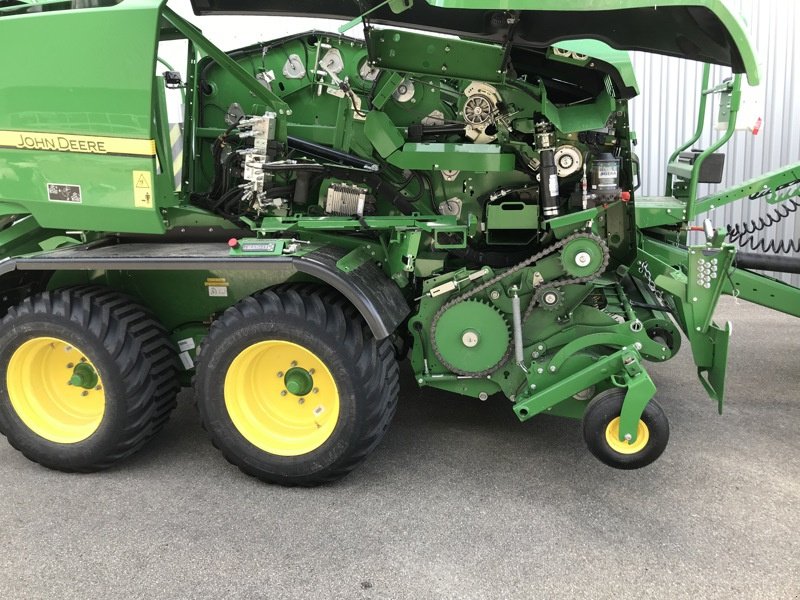 Sonstige Pressen of the type John Deere C 441 R, Ausstellungsmaschine in Henau (Picture 3)