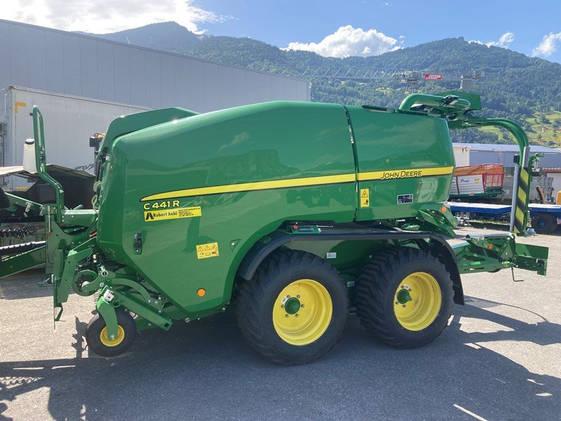 Sonstige Pressen of the type John Deere C441R, Ausstellungsmaschine in Landquart (Picture 1)