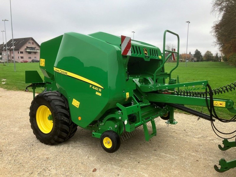 Sonstige Pressen des Typs John Deere F 441 R, Neumaschine in Schwarzhäusern (Bild 1)