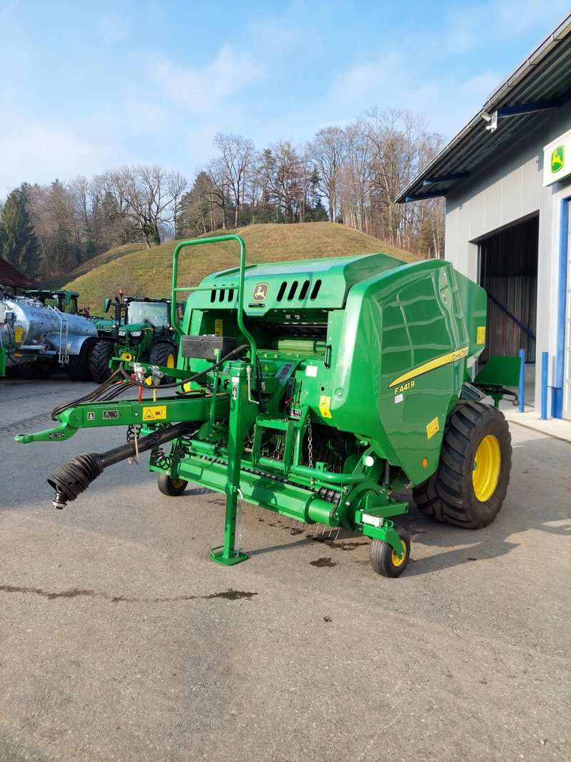 Sonstige Pressen typu John Deere F441R, Gebrauchtmaschine v Eichberg (Obrázek 3)