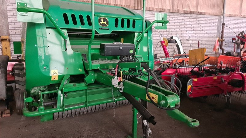 Sonstige Pressen typu John Deere F441R, Vorführmaschine w Altendorf (Zdjęcie 5)