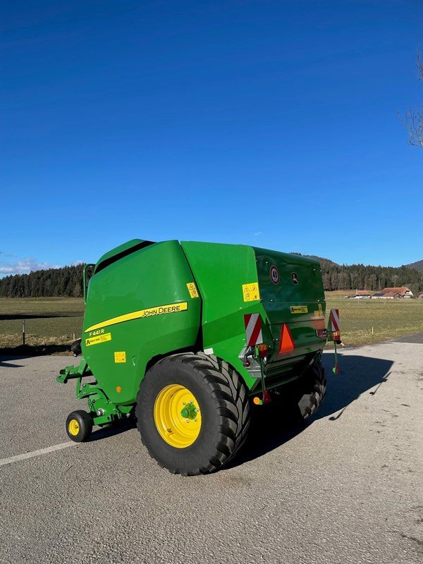 Sonstige Pressen typu John Deere F441R, Ausstellungsmaschine v Regensdorf (Obrázok 2)