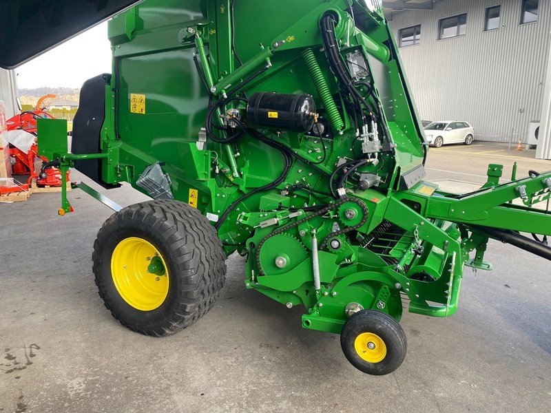 Sonstige Pressen of the type John Deere V461M, Ausstellungsmaschine in Regensdorf (Picture 4)