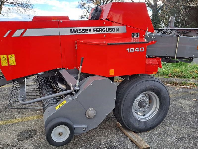 Sonstige Pressen van het type Massey Ferguson MF SB 1840, Gebrauchtmaschine in Schaffhausen (Foto 1)