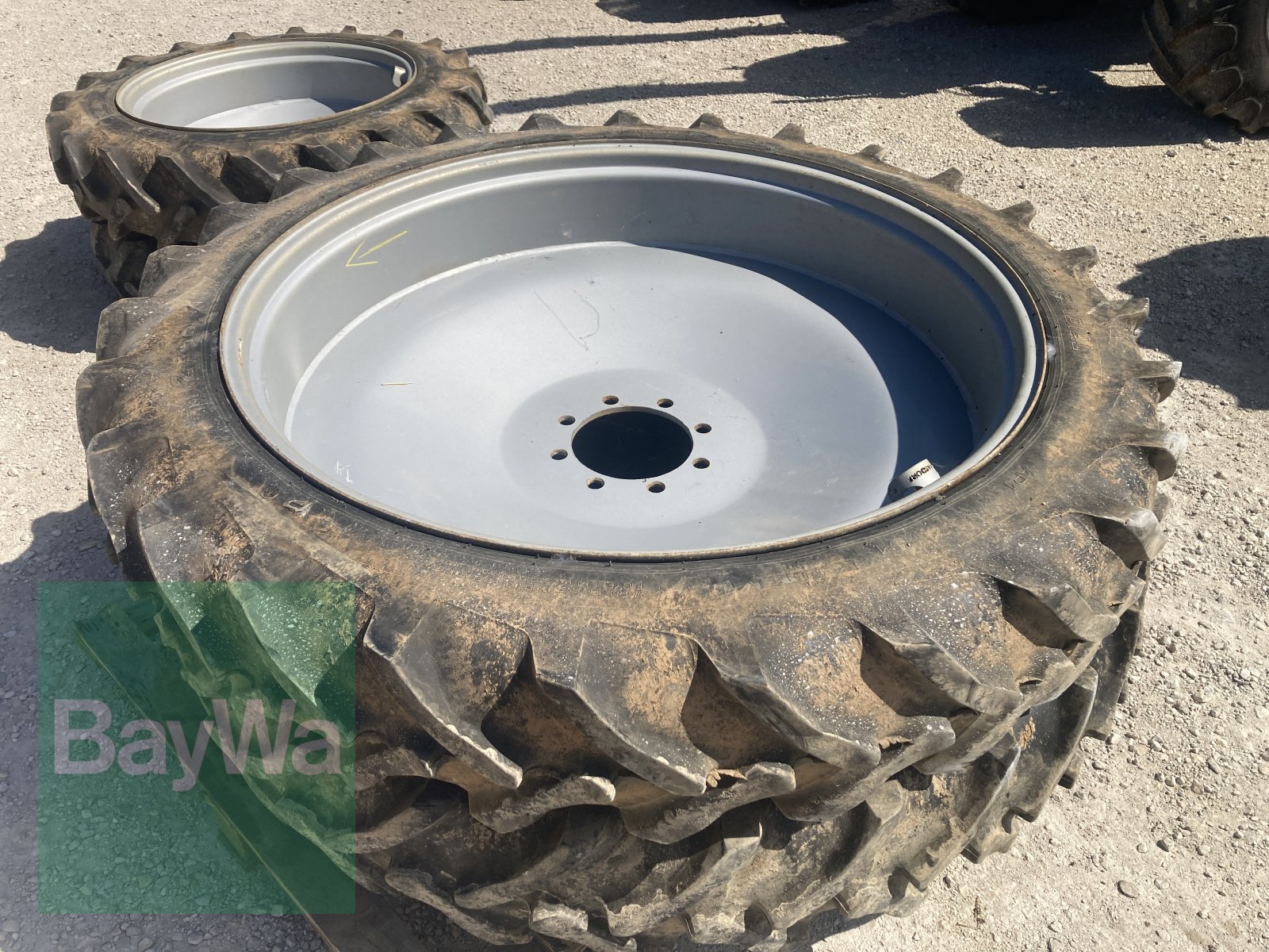 Sonstige Räder & Reifen & Felgen typu Grasdorf Pflegeräder Satz 270/95 R32 270/95 R48 Deutz DX 2 Meter  (Fendt etc.), Gebrauchtmaschine v Dinkelsbühl (Obrázek 9)