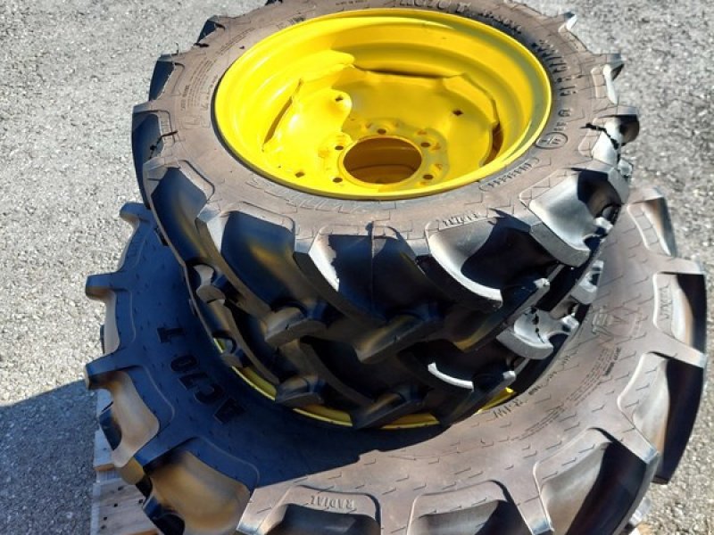 Sonstige Räder & Reifen & Felgen от тип Mitas 200/70R16 und 320/70R24, Vorführmaschine в Eichberg (Снимка 1)