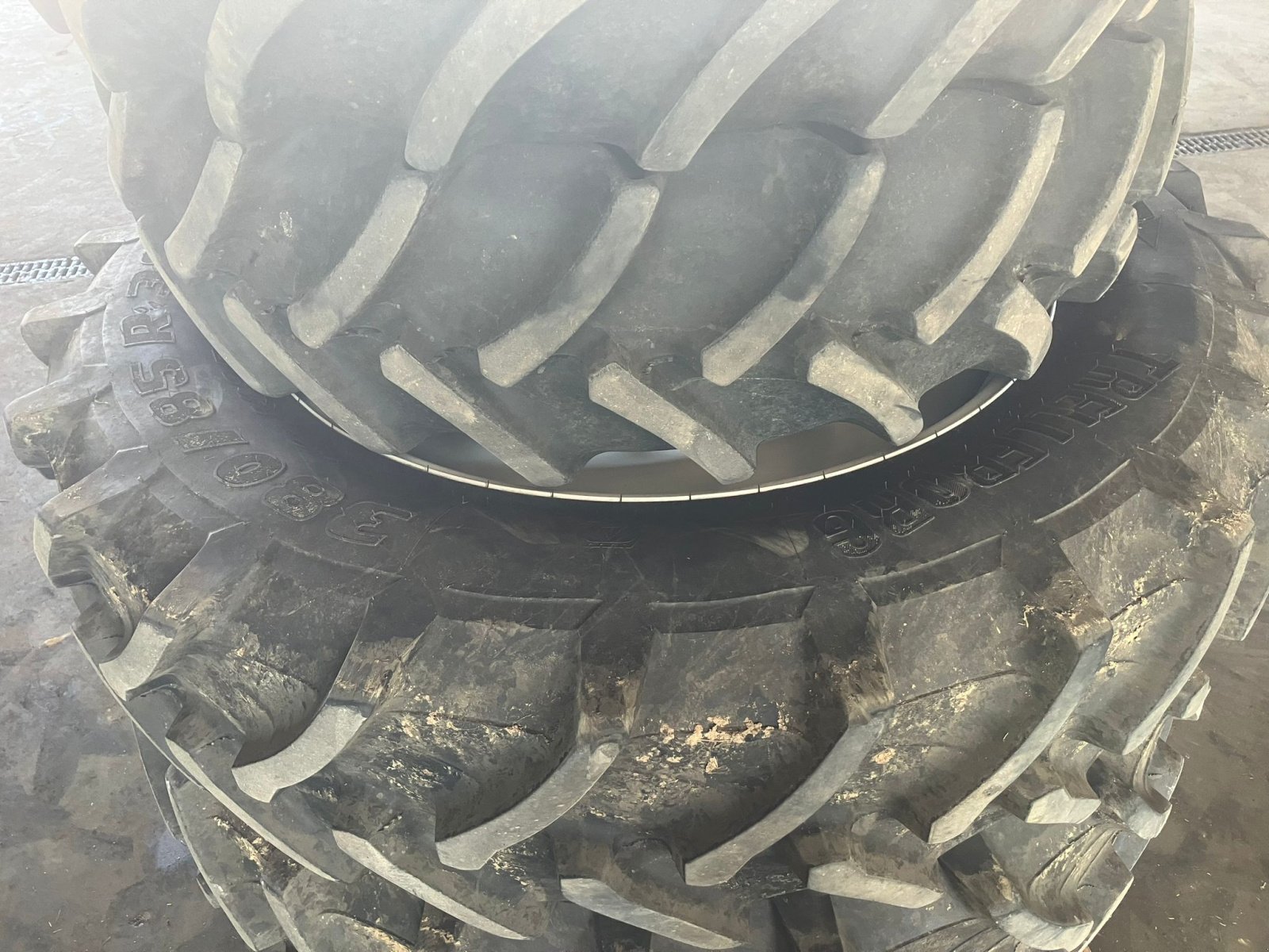 Sonstige Räder & Reifen & Felgen от тип Mitas 320/85R28 380/85R38, Gebrauchtmaschine в Uffenheim (Снимка 3)