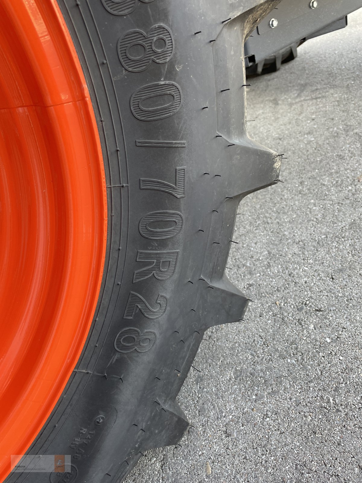 Sonstige Räder & Reifen & Felgen Türe ait Petlas Reifen Ackerreifen für Kubota L1-522 280/70R18 380/70R28, Neumaschine içinde Biessenhofen (resim 2)