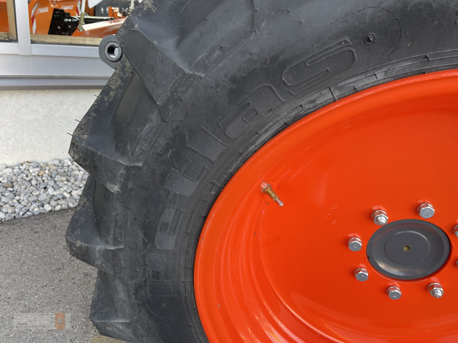 Sonstige Räder & Reifen & Felgen del tipo Petlas Reifen Ackerreifen für Kubota L1-522 280/70R18 380/70R28, Neumaschine en Biessenhofen (Imagen 3)