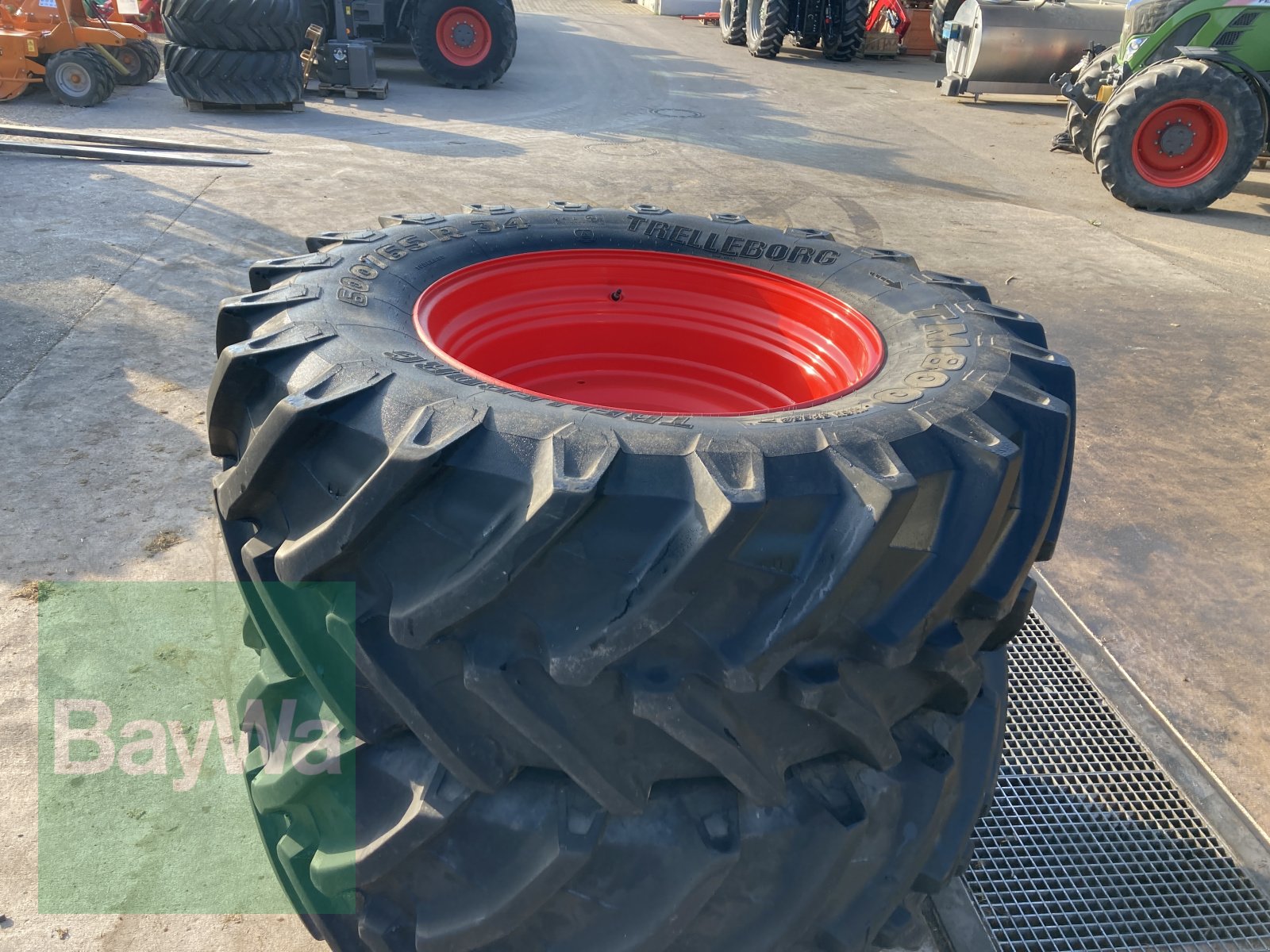 Sonstige Räder & Reifen & Felgen Türe ait Trelleborg 600/65 R34 TM800 High Speed Felgen für Fendt 900 Vario mit Reifendruckregelanlage, Gebrauchtmaschine içinde Dinkelsbühl (resim 2)