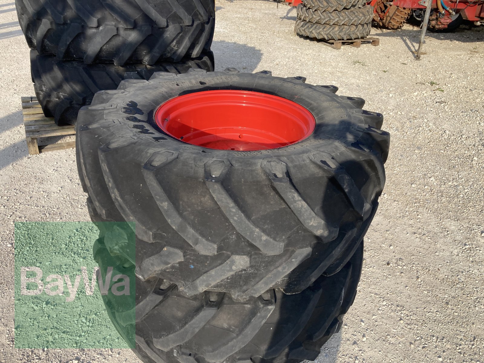 Sonstige Räder & Reifen & Felgen of the type Trelleborg Rädersatz 600/65 R28 + 650/75 R38 passend für Fendt 700 S4/SCR, Gebrauchtmaschine in Dinkelsbühl (Picture 4)