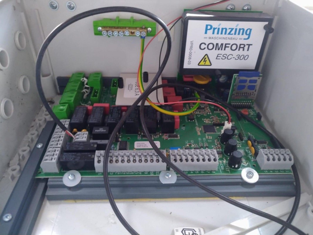 Sonstige Stalltechnik Türe ait Prinzing Winde für Schleppschieber, Gebrauchtmaschine içinde Liebenwalde (resim 3)