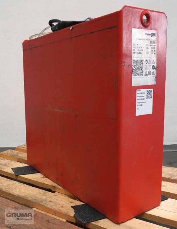 Sonstige Teile des Typs Gruma 24 Volt 2 PzS 250 Ah, Gebrauchtmaschine in Friedberg-Derching (Bild 1)