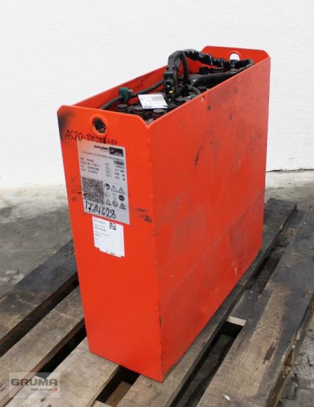 Sonstige Teile del tipo Gruma 24 Volt 2 PzV 200 Ah, Gebrauchtmaschine en Friedberg-Derching (Imagen 1)