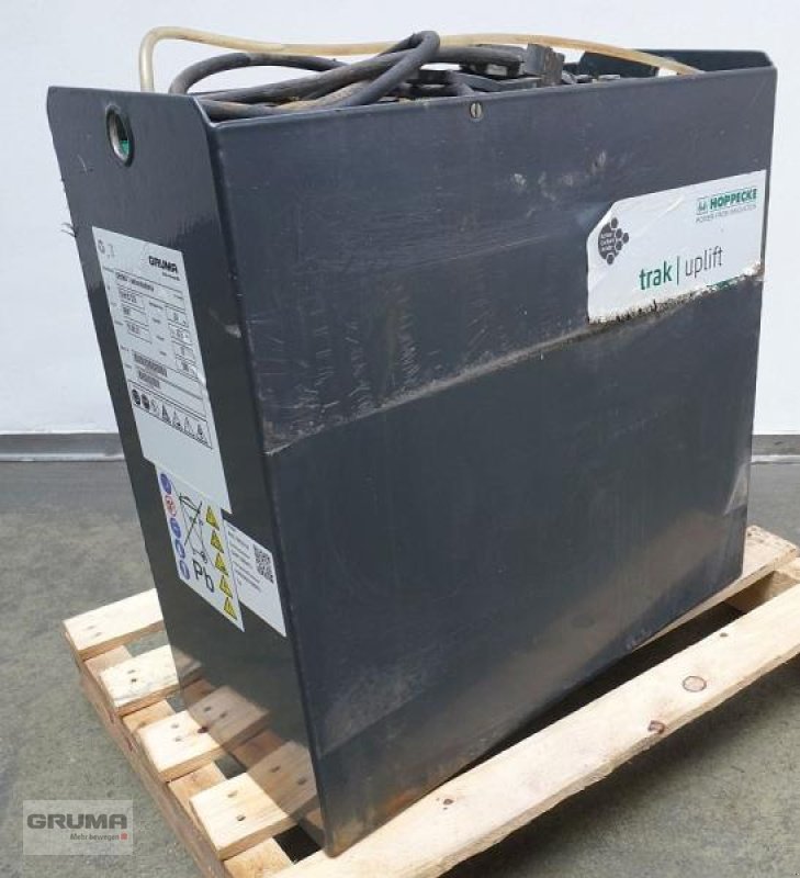 Sonstige Teile от тип Gruma 24 Volt 3 PzS 375 Ah, Gebrauchtmaschine в Friedberg-Derching (Снимка 1)