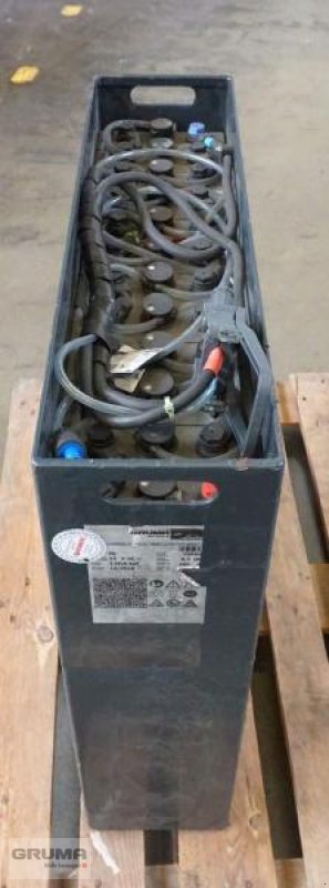 Sonstige Teile от тип Gruma 24 Volt 3 PzS 465 Ah, Gebrauchtmaschine в Friedberg-Derching (Снимка 1)