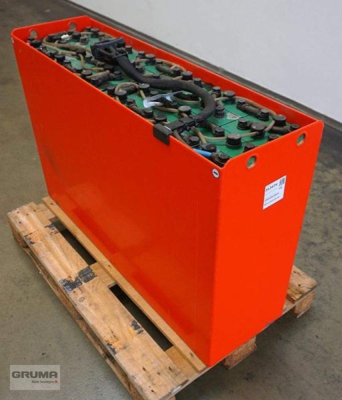 Sonstige Teile typu Gruma 48 Volt 4 PzS 620 Ah, Gebrauchtmaschine w Friedberg-Derching (Zdjęcie 2)