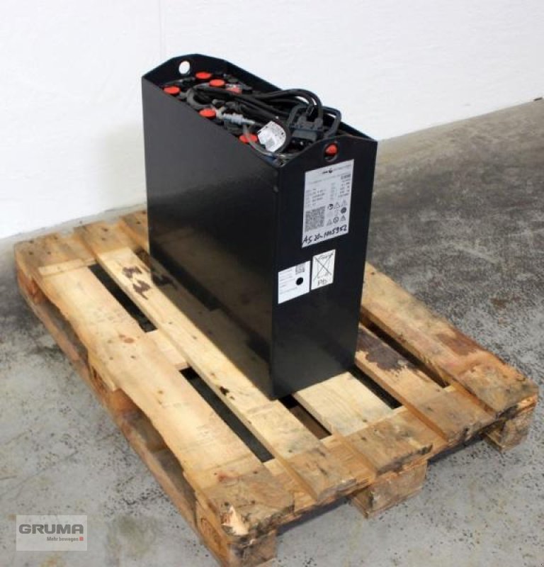 Sonstige Teile del tipo Sonstige 24 Volt 3 PzB 225 Ah, Gebrauchtmaschine en Friedberg-Derching (Imagen 1)