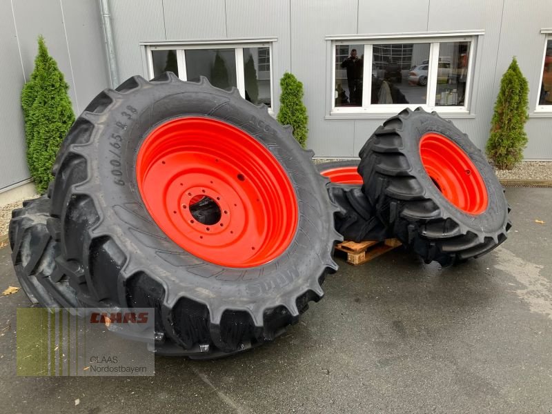 Sonstige Traktoren от тип CLAAS 600/65R38 480/65R28 ABVERKAUF, Neumaschine в Gefrees (Снимка 2)