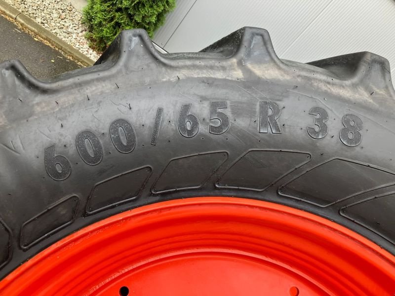 Sonstige Traktoren Türe ait CLAAS 600/65R38 480/65R28 ABVERKAUF, Neumaschine içinde Hof (resim 5)