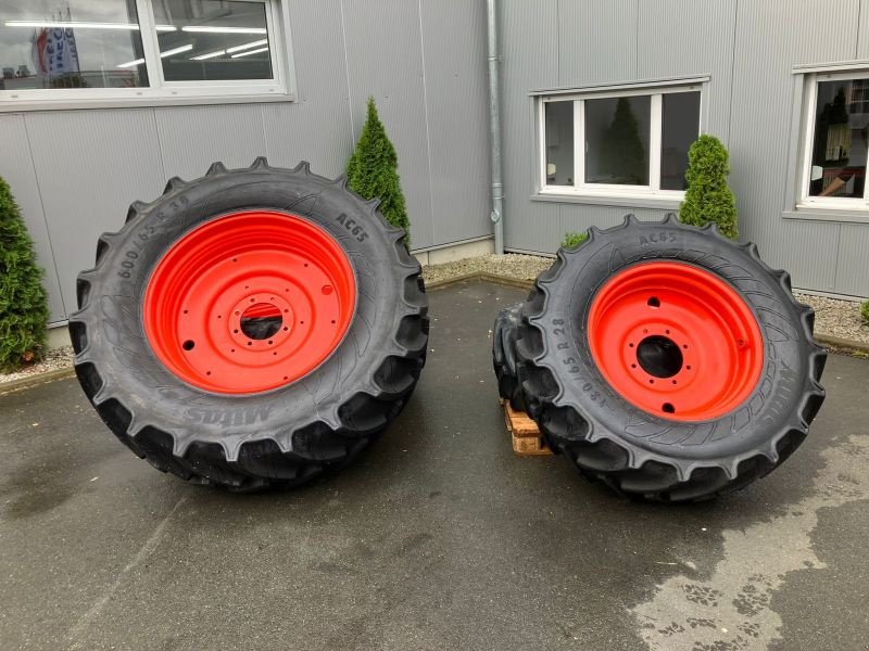 Sonstige Traktoren Türe ait CLAAS 600/65R38 480/65R28 ABVERKAUF, Neumaschine içinde Hof (resim 1)