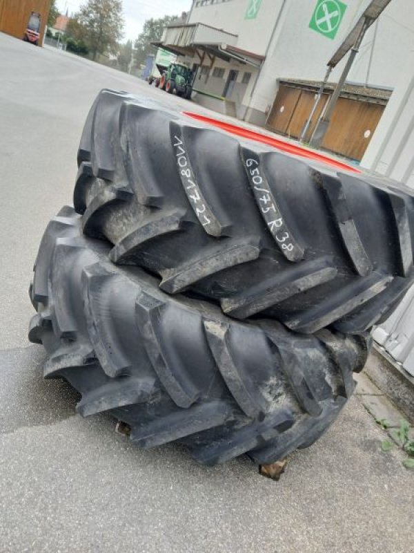 Sonstige Traktoren of the type CLAAS RADSATZ 650/75R38 MICHELIN, Neumaschine in Freystadt (Picture 1)