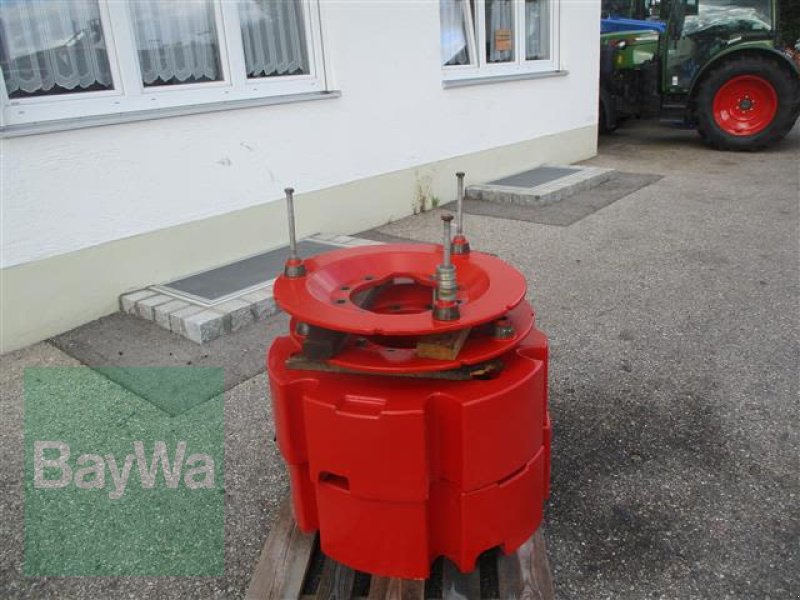 Sonstige Traktoren типа Fendt RADGEWICHTE 2X 600KG, Gebrauchtmaschine в Schönau b.Tuntenhausen (Фотография 3)