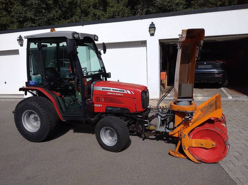 Sonstige Traktoren des Typs Massey Ferguson 1531, Gebrauchtmaschine in Chesières (Bild 4)