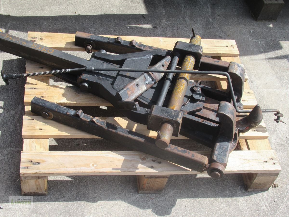 Sonstige Traktorteile du type Sonstige Hitch Anhänge für Valtra 8350, Gebrauchtmaschine en Kaumberg (Photo 1)