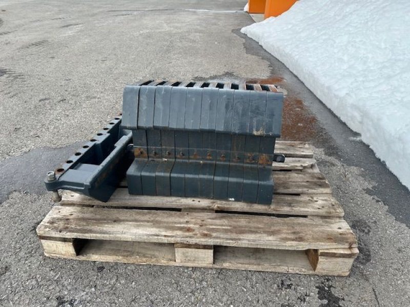 Sonstige Traktorteile del tipo Sonstige Kubota Frontgewichtsträger 10 Platten gebraucht, Gebrauchtmaschine In Tamsweg (Immagine 8)