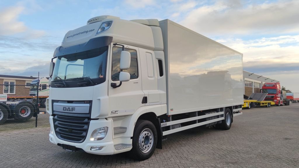 Sonstige Transporttechnik του τύπου DAF FA CF290 4x2 Spacecab Euro6 - GeslotenBak 7.5m + Laadklep 2500KG, Gebrauchtmaschine σε Oud Gastel (Φωτογραφία 1)