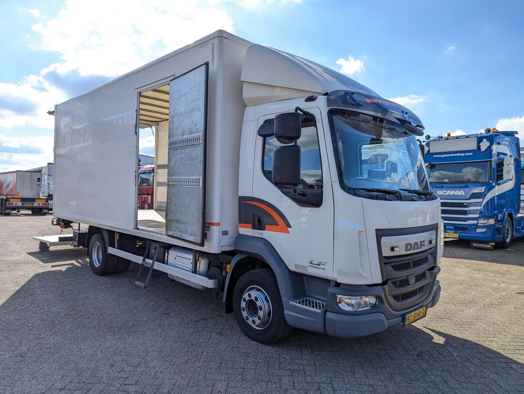 Sonstige Transporttechnik tip DAF FA LF210 4x2 Daycab 12T Euro6 - GeslotenBak 6M + Laadklep 1500KG, Gebrauchtmaschine in Oud Gastel (Poză 4)