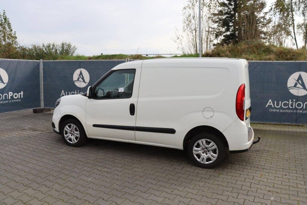 Sonstige Transporttechnik des Typs Fiat DOBLO, Gebrauchtmaschine in Antwerpen (Bild 3)