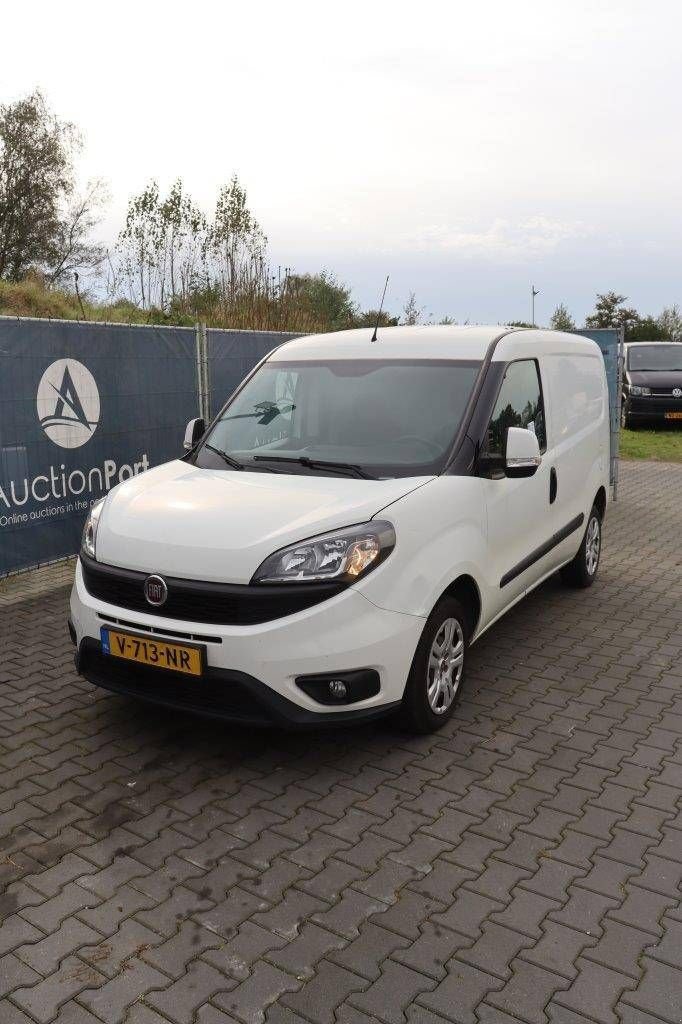 Sonstige Transporttechnik typu Fiat DOBLO, Gebrauchtmaschine w Antwerpen (Zdjęcie 10)