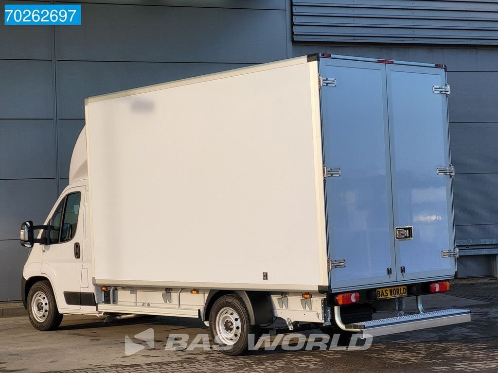 Sonstige Transporttechnik des Typs Fiat Ducato 140pk Bakwagen met achterdeuren Airco Nieuw! Meubelbak Ko, Neumaschine in Veghel (Bild 2)