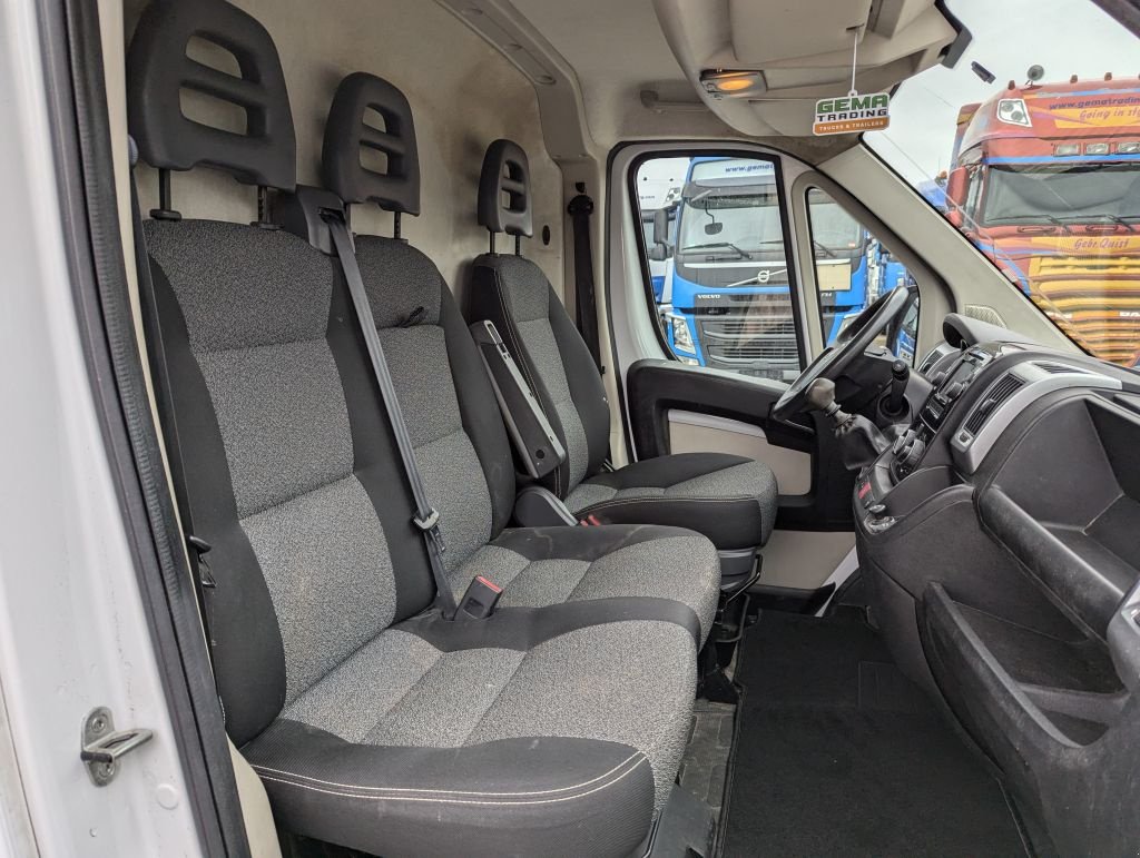 Sonstige Transporttechnik du type Fiat Ducato 250 MultiJet 115 - Handgeschakeld - Airco - Dakimperiaal, Gebrauchtmaschine en Oud Gastel (Photo 8)