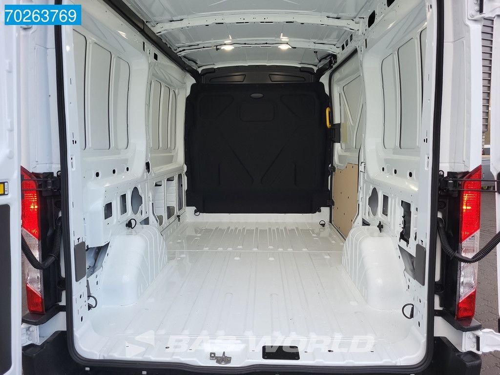 Sonstige Transporttechnik tip Ford Transit 130pk L2H2 Nieuw! Trekhaak Airco Cruise Camera Parkeerse, Neumaschine in Veghel (Poză 8)