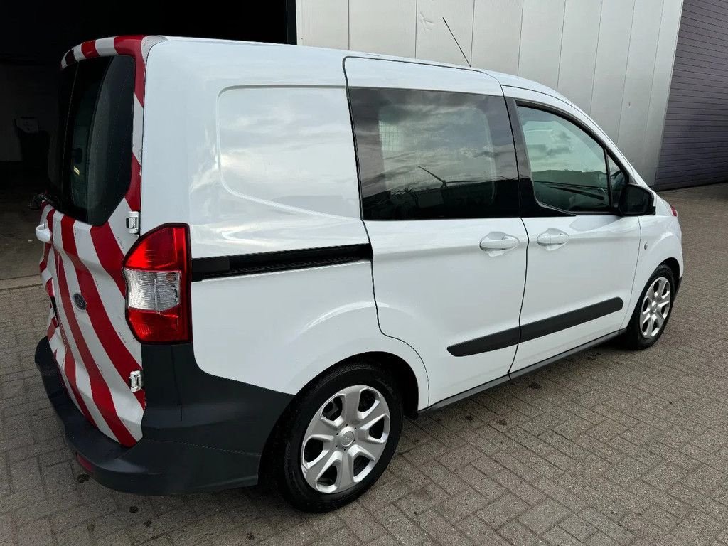 Sonstige Transporttechnik des Typs Ford Transit Courier **EURO 5B-55KW-AC-KLIMA**, Gebrauchtmaschine in Kessel (Bild 2)