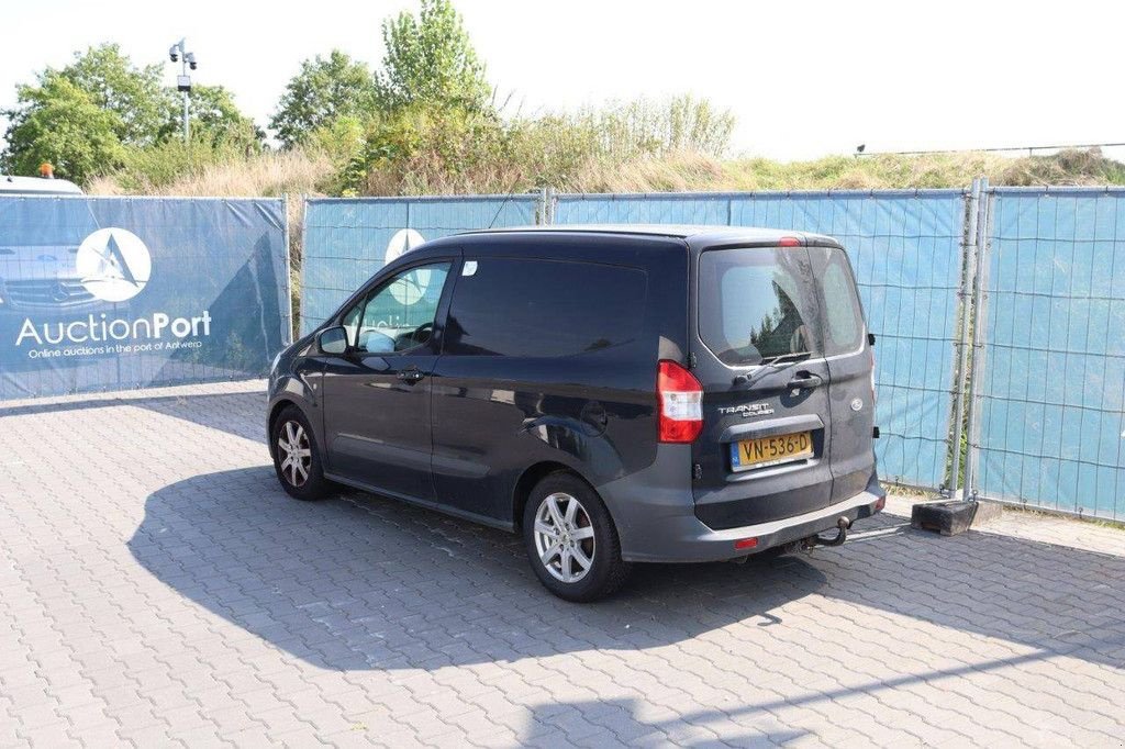 Sonstige Transporttechnik of the type Ford Transit Courier, Gebrauchtmaschine in Antwerpen (Picture 3)